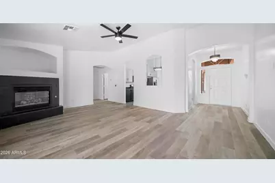 21570 N Greenway Road, Maricopa, AZ 85138 - Photo 2