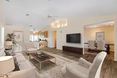 3826 W Park View Lane, Glendale, AZ 85310 - Photo 2