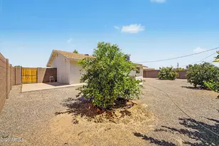 11025 W Florida Ave, Sun City, AZ 85351 - Photo 12
