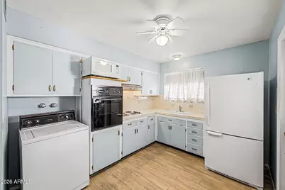 11025 W Florida Avenue, Sun City, AZ 85351 - Photo 4