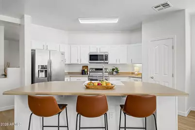 6817 S 40th Lane, Phoenix, AZ 85041 - Photo 8