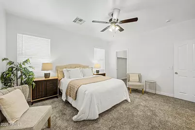 6817 S 40th Lane, Phoenix, AZ 85041 - Photo 14
