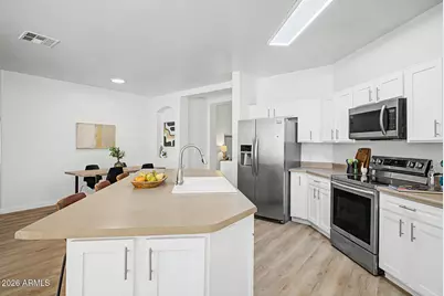 6817 S 40th Lane, Phoenix, AZ 85041 - Photo 10