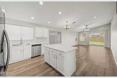 4961 E Holmes Avenue, Mesa, AZ 85206 - Photo 12