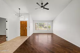 3834 E Windsong Dr, Phoenix, AZ 85048 - Photo 8