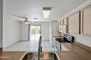 3057 W Lucia Dr, Phoenix, AZ 85083 - Photo 4