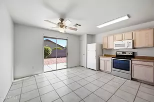 3057 W Lucia Dr, Phoenix, AZ 85083 - Photo 10