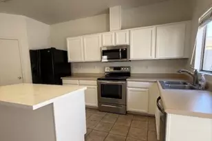 7034 W Mercer Ln, Peoria, AZ 85345 - Photo 4