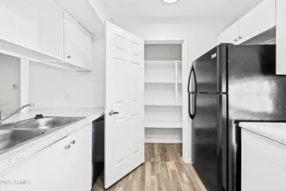 3065 N 67th Avenue #Apt 107, Phoenix, AZ 85033 - Photo 12