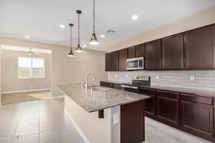 8451 S 164th Dr, Goodyear, AZ 85338 - Photo 10