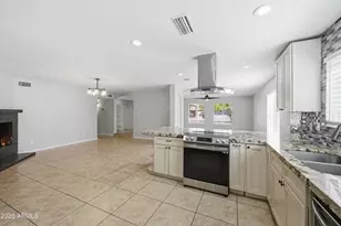 1651 E Apollo Rd, Phoenix, AZ 85042 - Photo 10