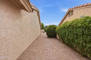 10613 E Halley Dr, Sun Lakes, AZ 85248 - Photo 40
