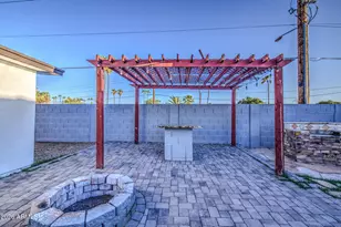 8002 N 42nd Ave, Phoenix, AZ 85051 - Photo 32