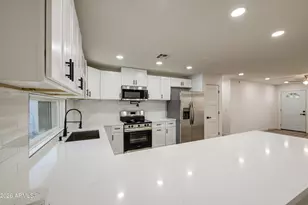 8002 N 42nd Ave, Phoenix, AZ 85051 - Photo 12
