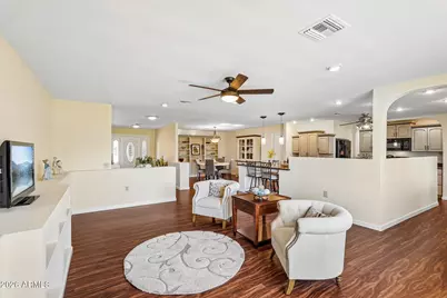 18415 N Conestoga Drive, Sun City, AZ 85373 - Photo 8