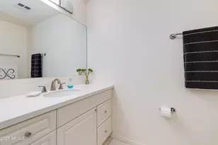 7137 E Rancho Vista Dr, Scottsdale, AZ 85251 - Photo 16