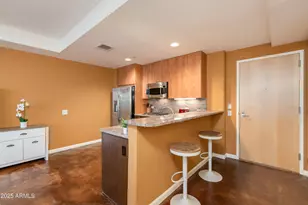 7137 E Rancho Vista Dr, Scottsdale, AZ 85251 - Photo 6