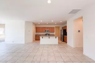 3325 W Dunbar Dr, Phoenix, AZ 85041 - Photo 8