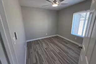 9033 W Purdue Ave, Peoria, AZ 85345 - Photo 14