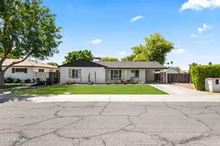 901 E Berridge Ln, Phoenix, AZ 85014 - Photo 2