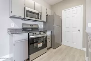 5345 E Van Buren St, Phoenix, AZ 85008 - Photo 10