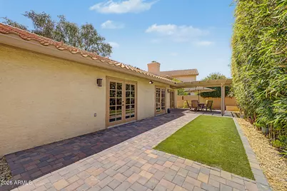 284 W Vera Lane, Tempe, AZ 85284 - Photo 32