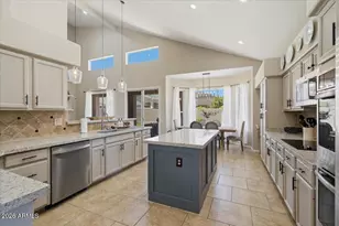 3136 E Brookwood Ct, Phoenix, AZ 85048 - Photo 2