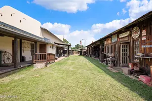 905 Ghost Town Trail, Pearce, AZ 85625 - Photo 46