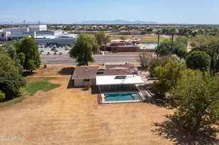 8018 W Acoma Dr, Peoria, AZ 85381 - Photo 32
