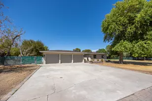 8018 W Acoma Dr, Peoria, AZ 85381 - Photo 2