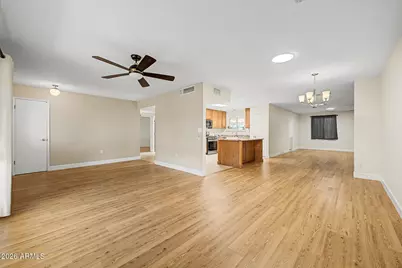 11101 W Virgo Court, Sun City, AZ 85351 - Photo 16