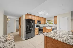 11101 W Virgo Ct, Sun City, AZ 85351 - Photo 8