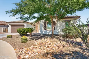 1481 S Carriage Ln, Chandler, AZ 85286 - Photo 2