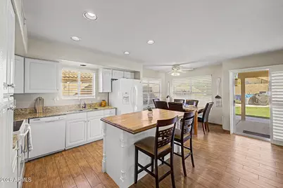 2211 E Williams Drive E, Phoenix, AZ 85024 - Photo 12