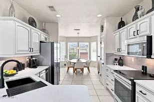 15359 W Robertson Dr, Sun City West, AZ 85375 - Photo 12