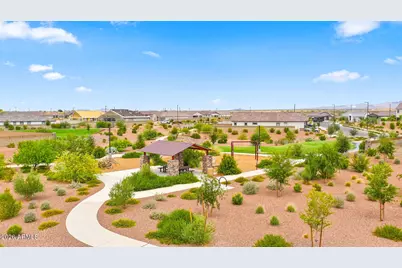 17234 W Sutherland Way, Surprise, AZ 85387 - Photo 8