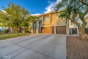 439 N Pheasant Ct, Gilbert, AZ 85234 - Photo 2