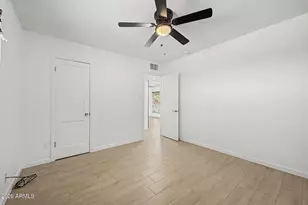 2929 W Loma Ln, Phoenix, AZ 85051 - Photo 22