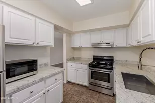 7141 N 16th St, Phoenix, AZ 85020 - Photo 8