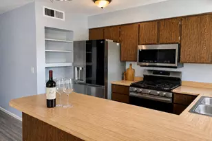 2031 E Vista Dr, Phoenix, AZ 85022 - Photo 10