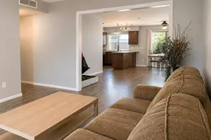2031 E Vista Dr, Phoenix, AZ 85022 - Photo 10