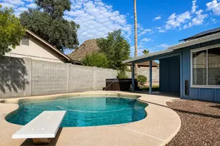 2031 E Vista Dr, Phoenix, AZ 85022 - Photo 32