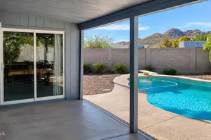 2031 E Vista Dr, Phoenix, AZ 85022 - Photo 36