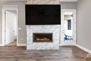 5250 E Deer Valley Dr, Phoenix, AZ 85054 - Photo 14