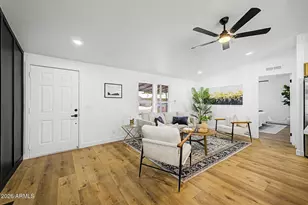2526 E Behrend Dr, Phoenix, AZ 85050 - Photo 4