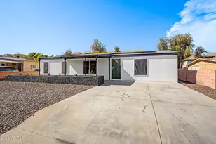 2526 E Behrend Dr, Phoenix, AZ 85050 - Photo 2