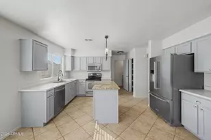 2233 E Soft Wind Dr, Phoenix, AZ 85024 - Photo 10