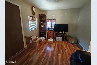 211 S Franz Avenue, Miami, AZ 85539 - Photo 14