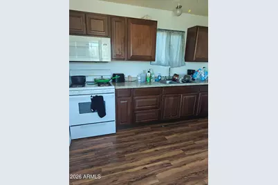 211 S Franz Avenue, Miami, AZ 85539 - Photo 4