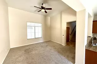 3975 E Melinda Dr, Phoenix, AZ 85050 - Photo 6